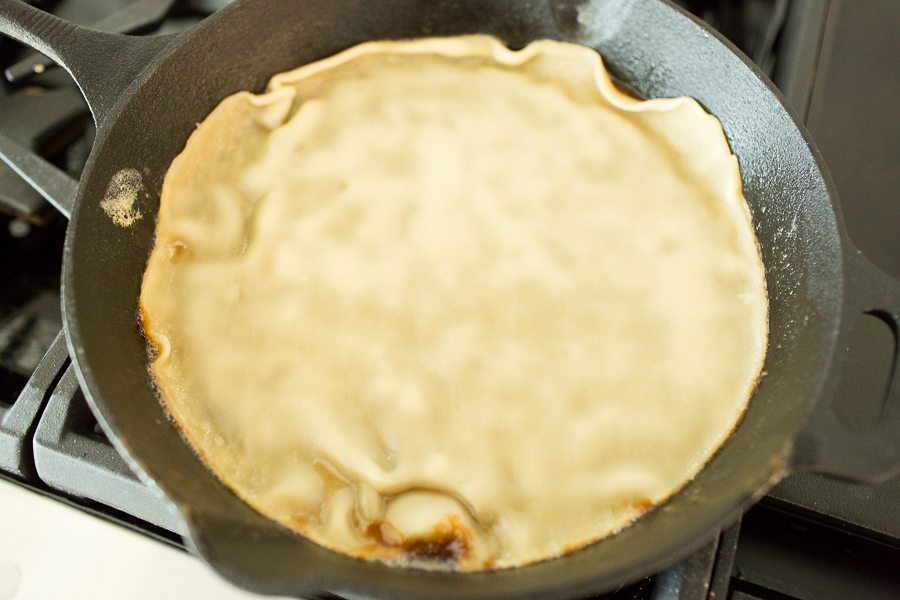 Easy Apple Pie Recipe in a Cast Iron Skillet - Simple Living Mama