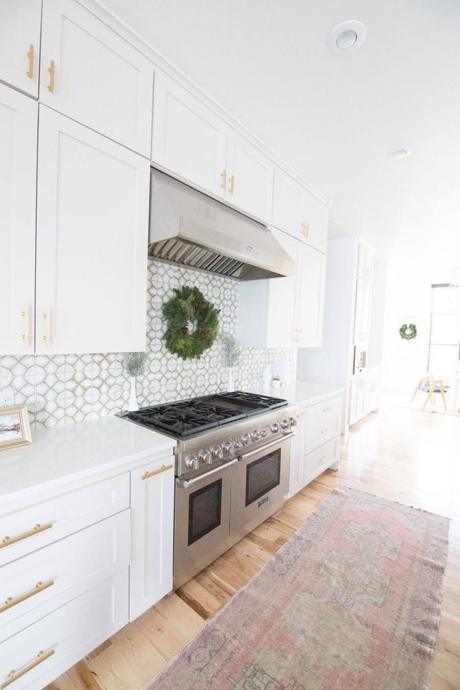 Deck the Halls Christmas Tour - Kitchen | cc+mike | lifestyle blog