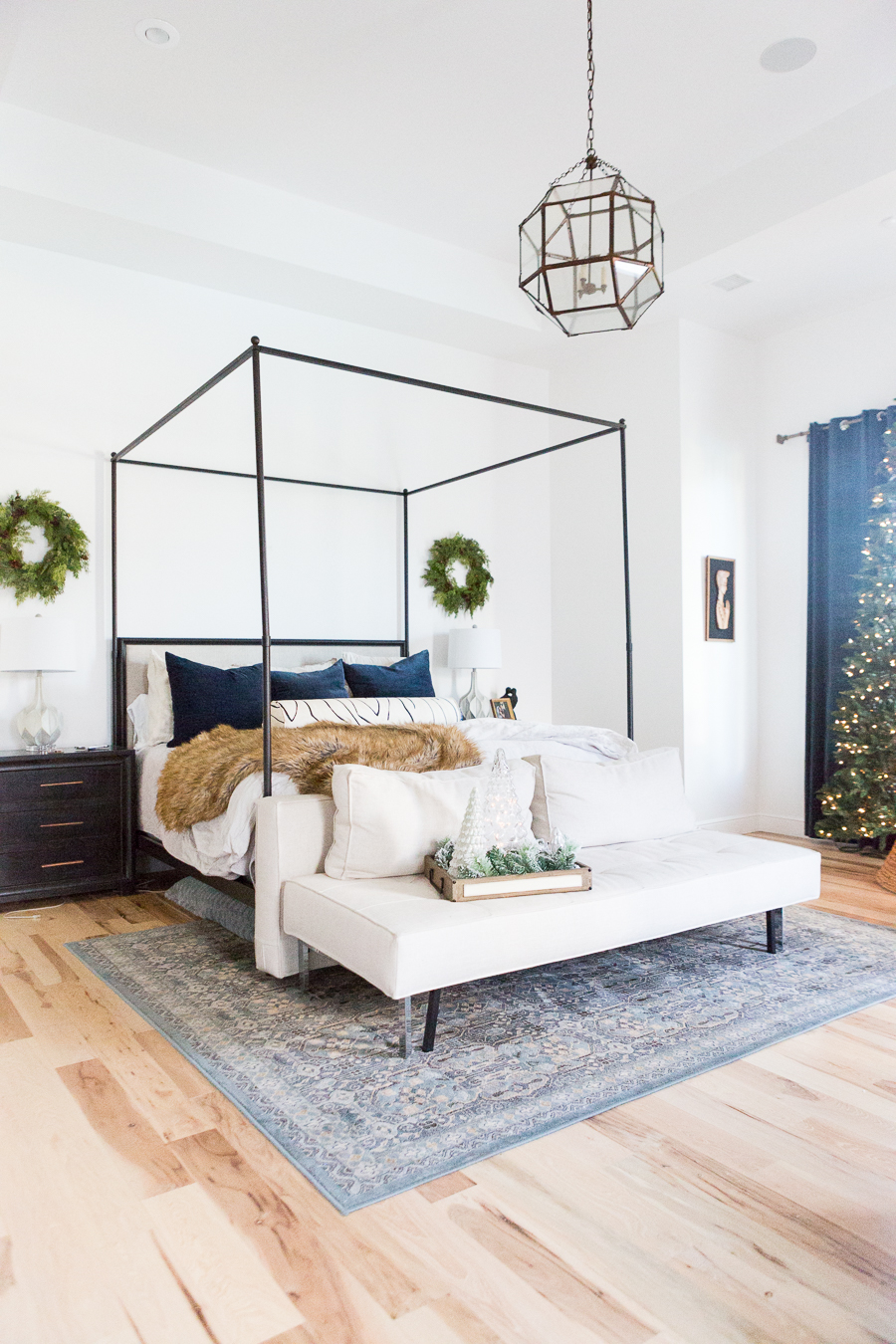 5 Easy Christmas Ideas for Bedrooms | CC and Mike ...