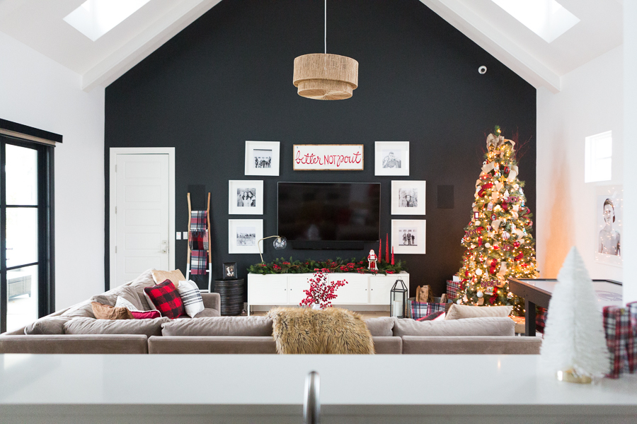 Modern-Electic-Christmas-Home-Tour-29