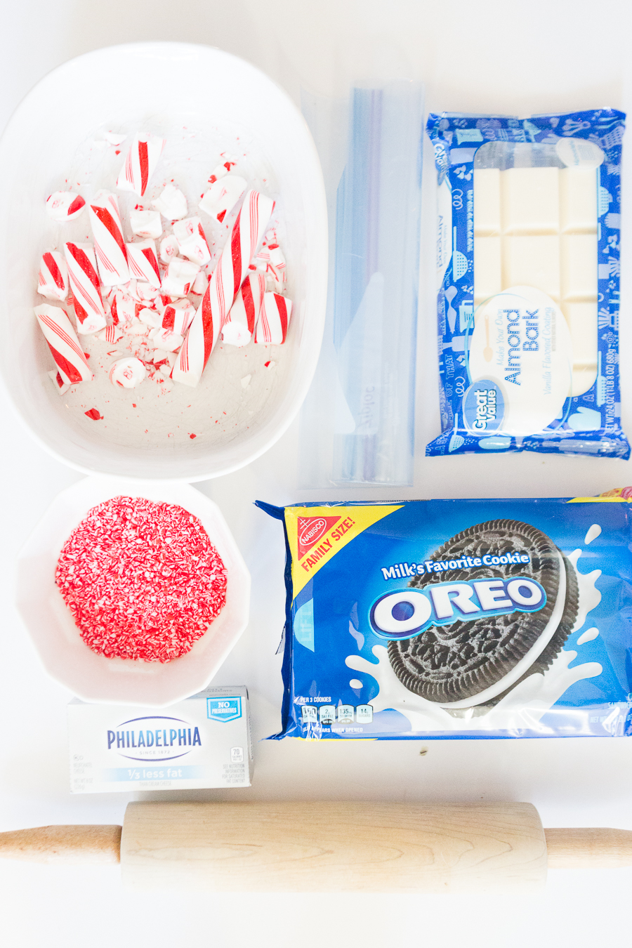 Peppermint-Oreo-Cake-Balls-Christmas-Dessert-1