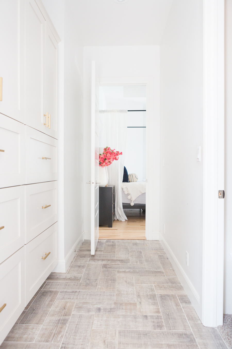 15 Wood Tile Showers For Your Bathroom