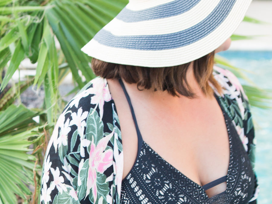 How to Combine Classy One Piece Swimsuits and Kimonos14 CC & Mike